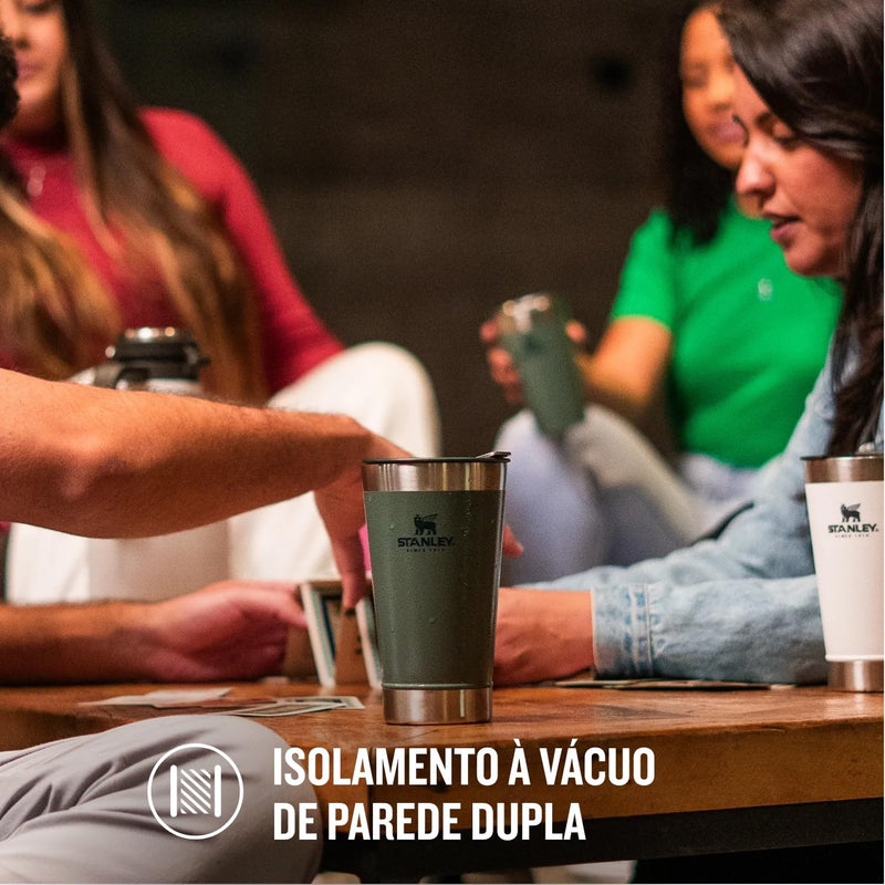 Stanley - Copo de cerveja isolado, copo empilhável Stay Chill de 473 ml, para bebidas quentes ou frias