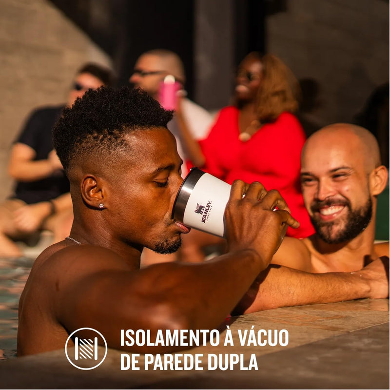 Stanley - Copo de cerveja isolado, copo empilhável Stay Chill de 473 ml, para bebidas quentes ou frias